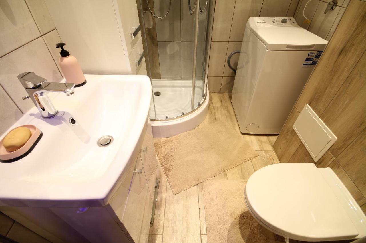 Studio Flat Grunwaldzka Up To 2Persons+1 Vratislav Exteriér fotografie